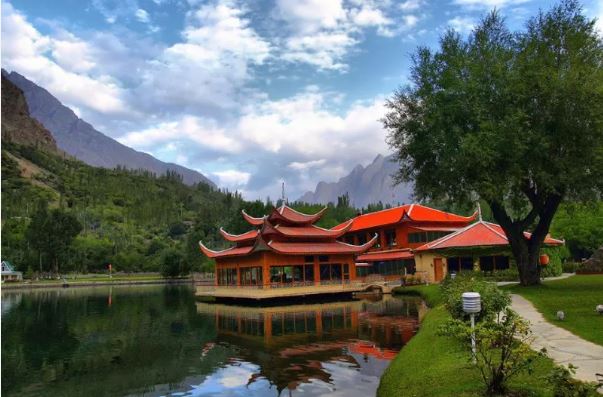 Best eco-friendly accommodations in Pakistan: Skardu Shangrila Resort