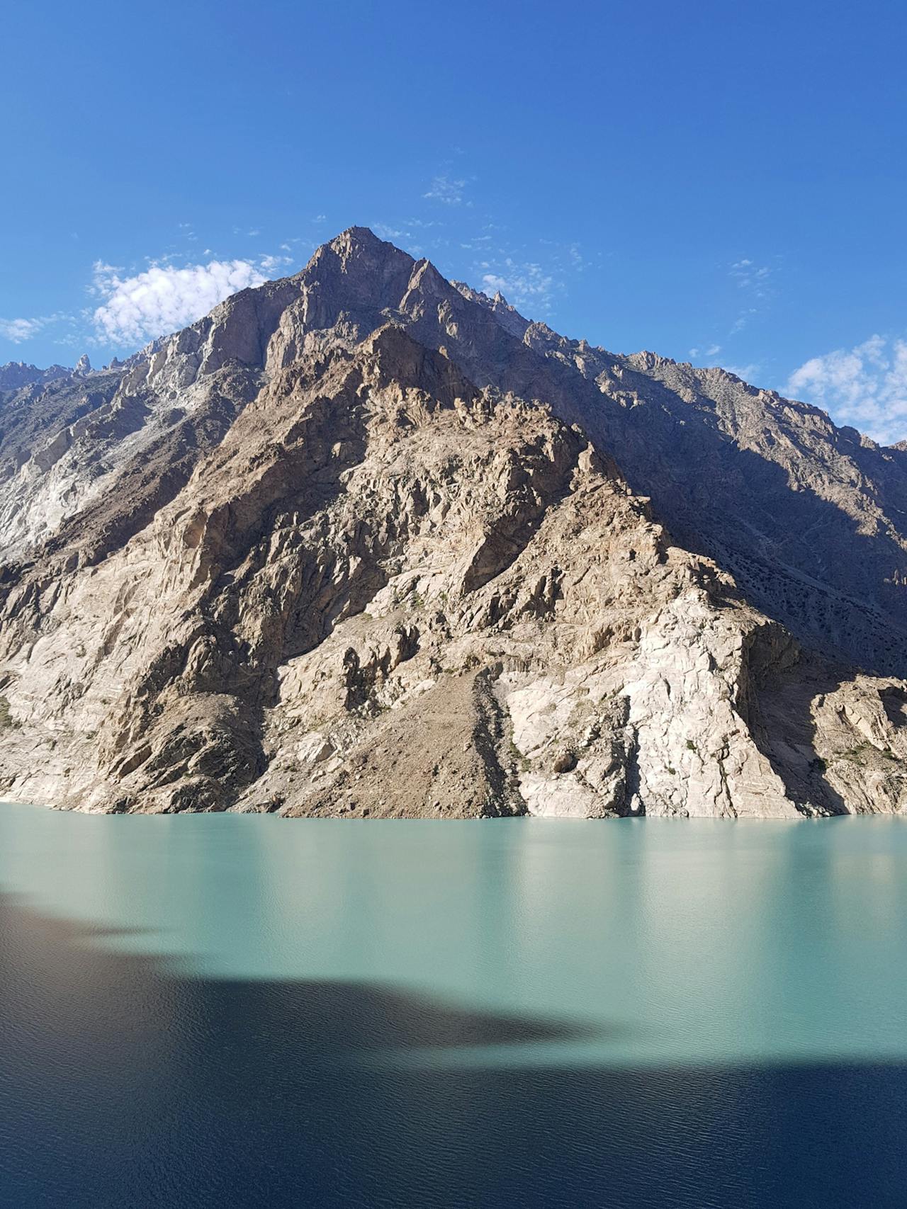 You are currently viewing Best Eco-Friendly Hotels in Hunza Valley for Family: Top Picks for a Sustainable Vacation in 2025