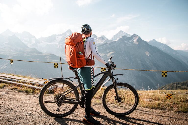 Best Cycling Tours in Eco-Friendly Destinations in Pakistan: Top Sustainable Routes for 2025